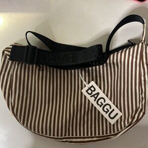 BAGGU Medium Nylon Crescent Bag Brown Stripe 37.5 inch Strap Length